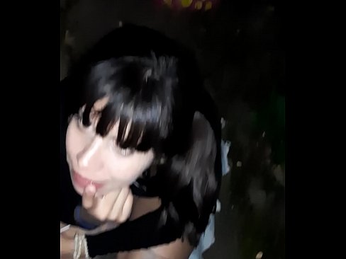 ❤️ Pamsewu mbolo yatupa posinthanitsa ndi maswiti Kanema wakugonana pa ife ❌️❤